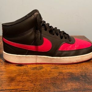 Nike Mens Mid Shoes Black and Red color, size 12